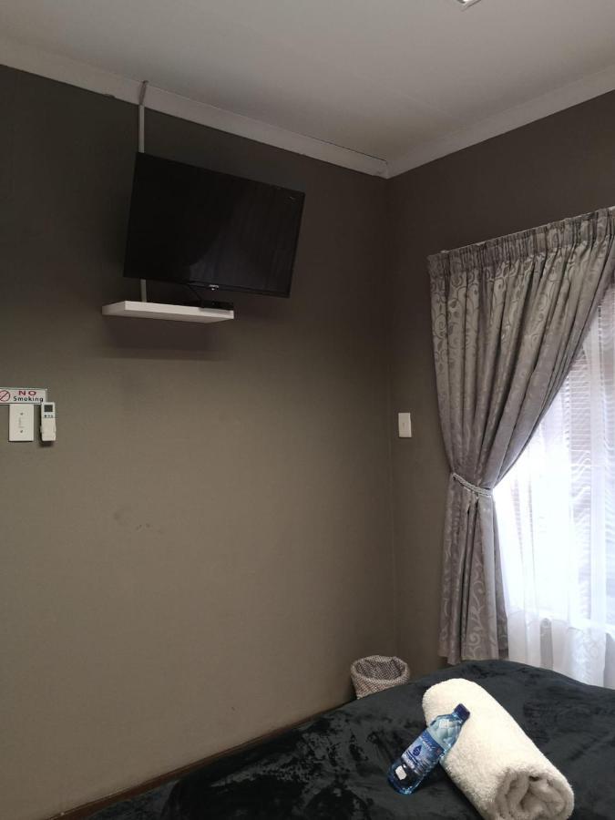 Gluckman Drive Guesthouse Велком Екстер'єр фото