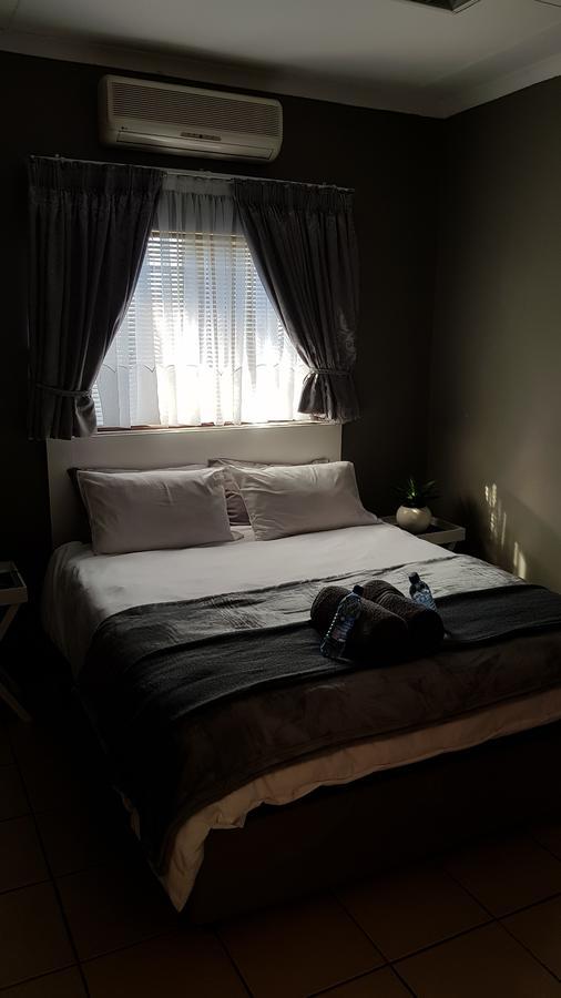 Gluckman Drive Guesthouse Велком Екстер'єр фото