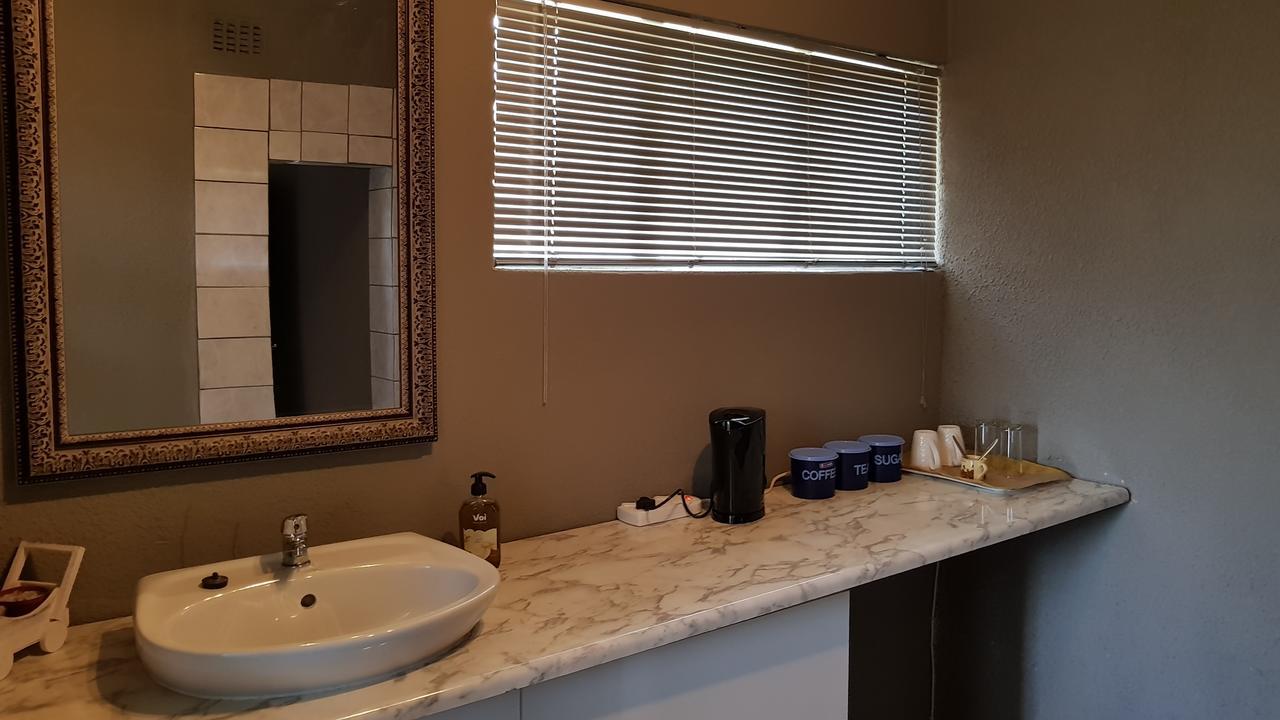 Gluckman Drive Guesthouse Велком Екстер'єр фото